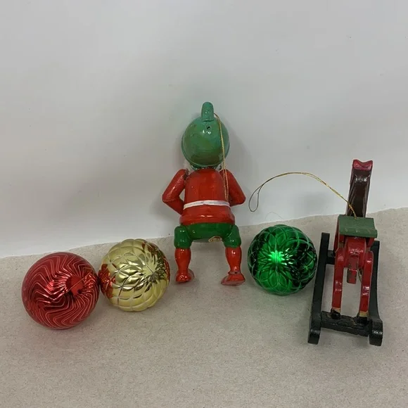 5 pc VINTAGE Christmas tree ornaments: Santa, rocking horse, and 3 round balls - Picture 6 of 17